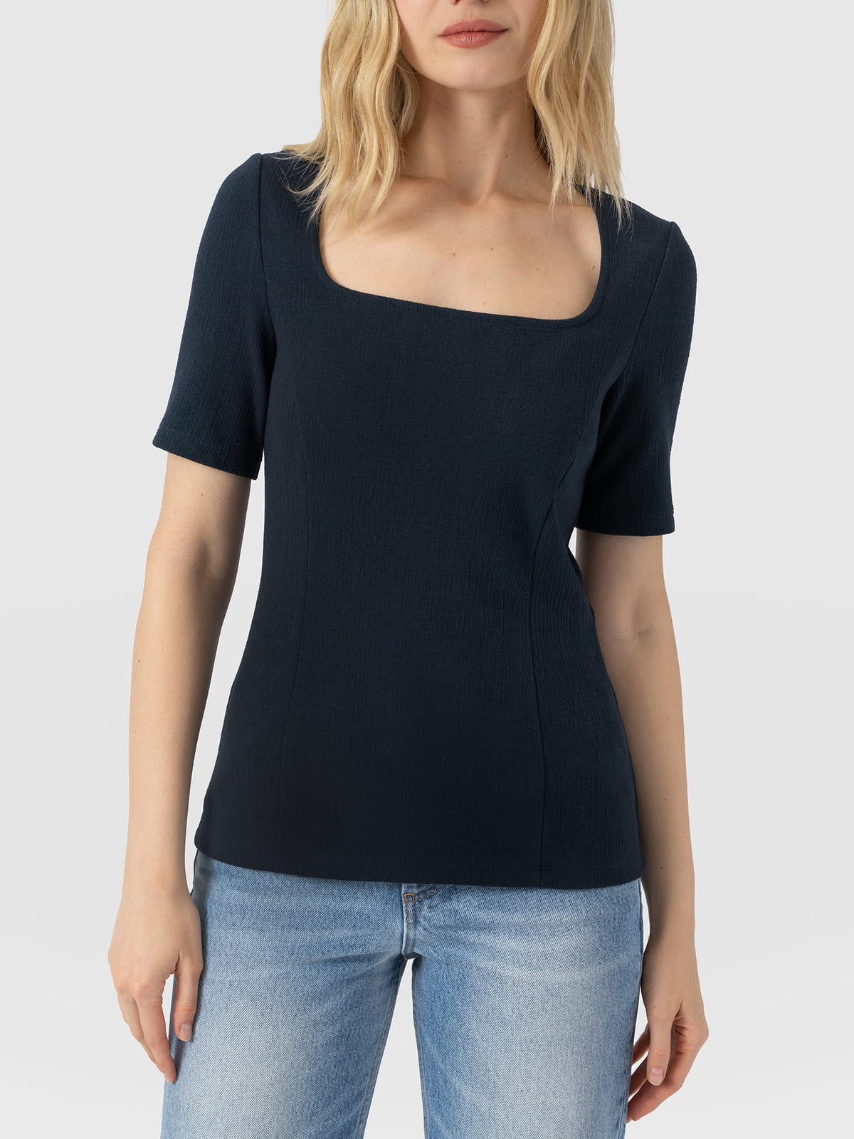 Akia Short Sleeve Tee