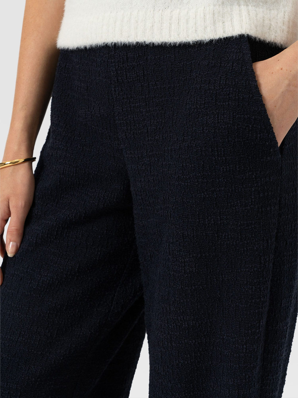 Barrel Leg Jean